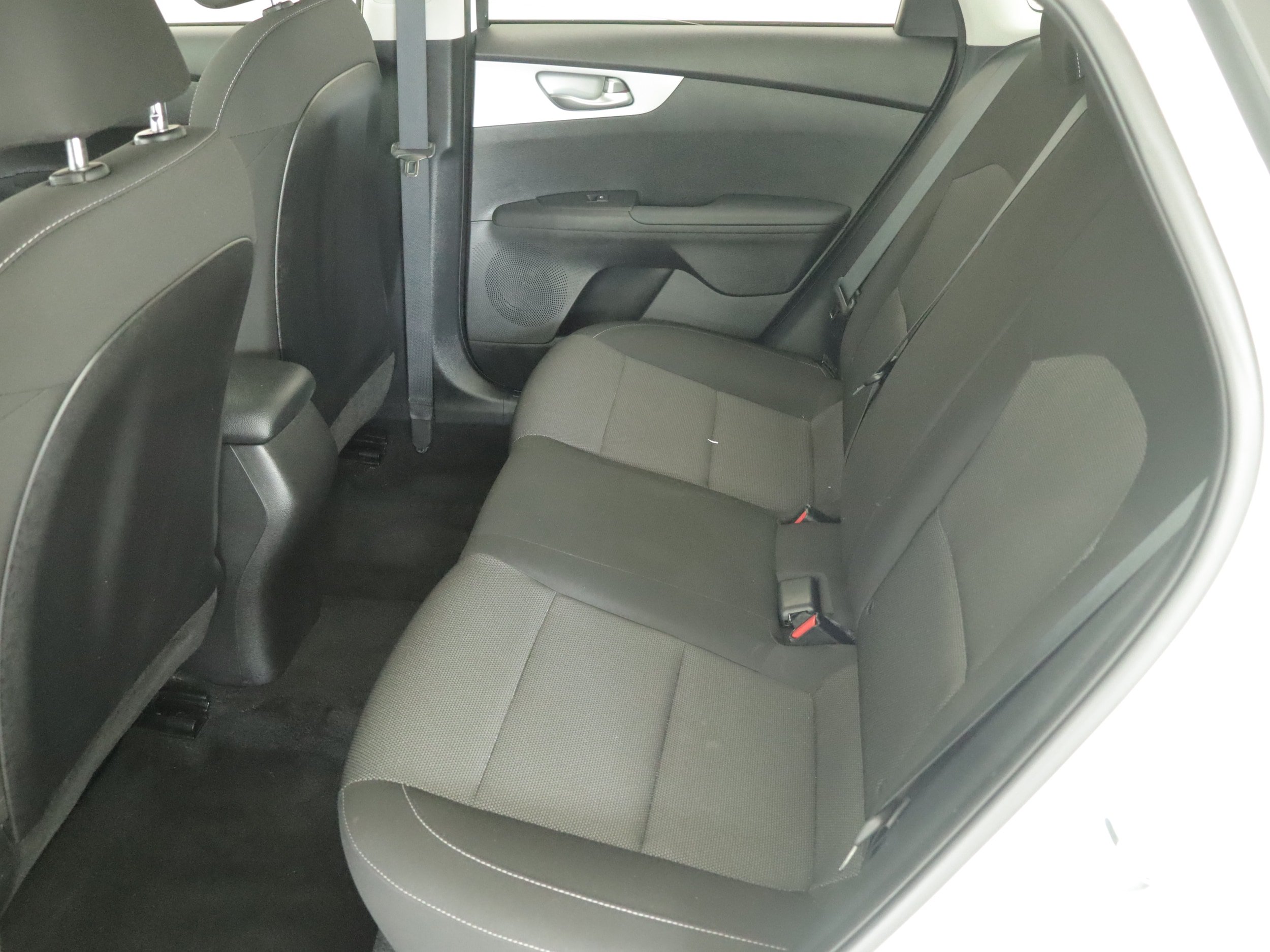 Used 2023 Kia Forte LXS FWD image 7