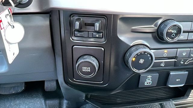 New 2026 Ford F250 XL w/ XL Chrome Package image 24