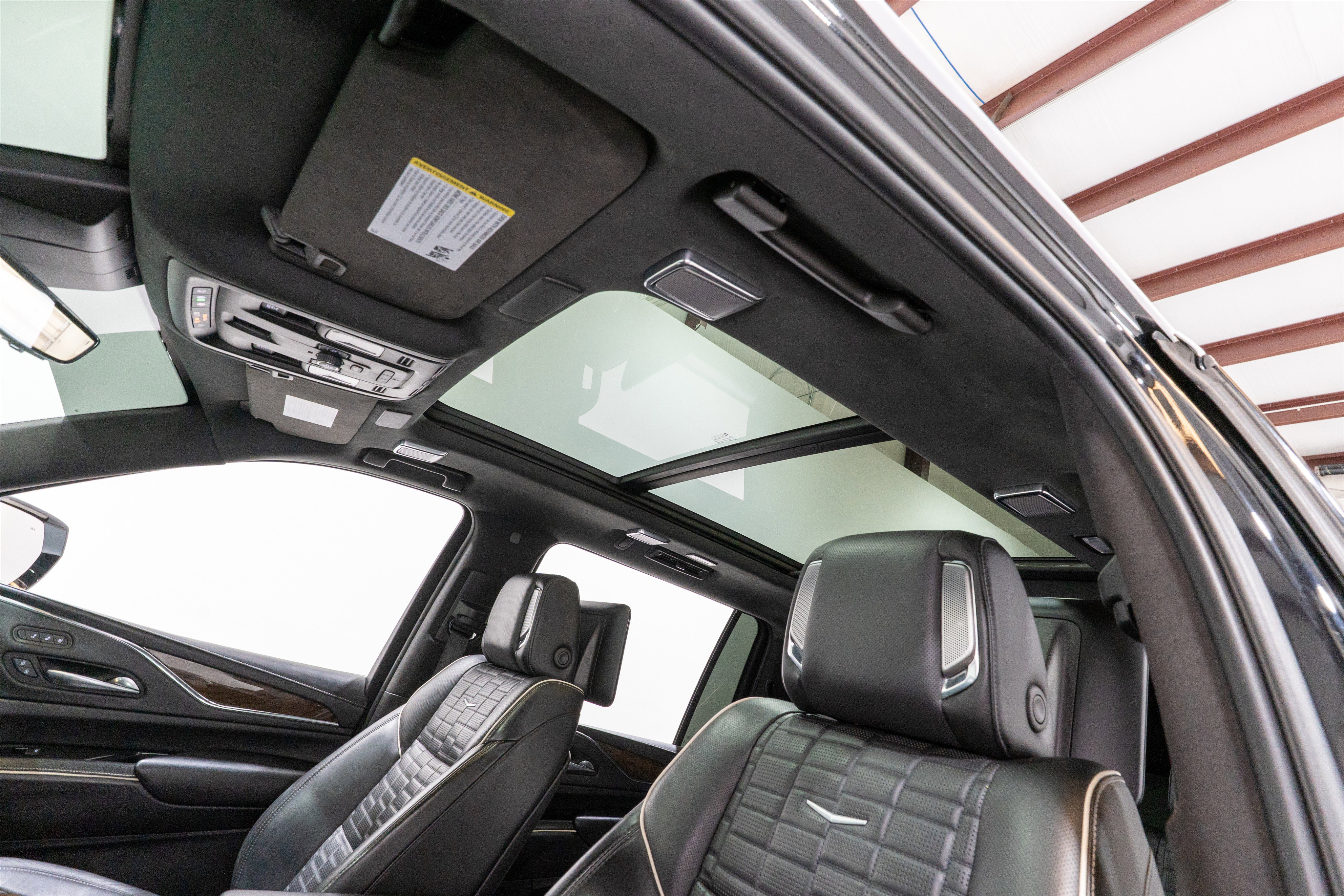 Used 2021 Cadillac Escalade ESV Sport Platinum AWD/4WD image 18