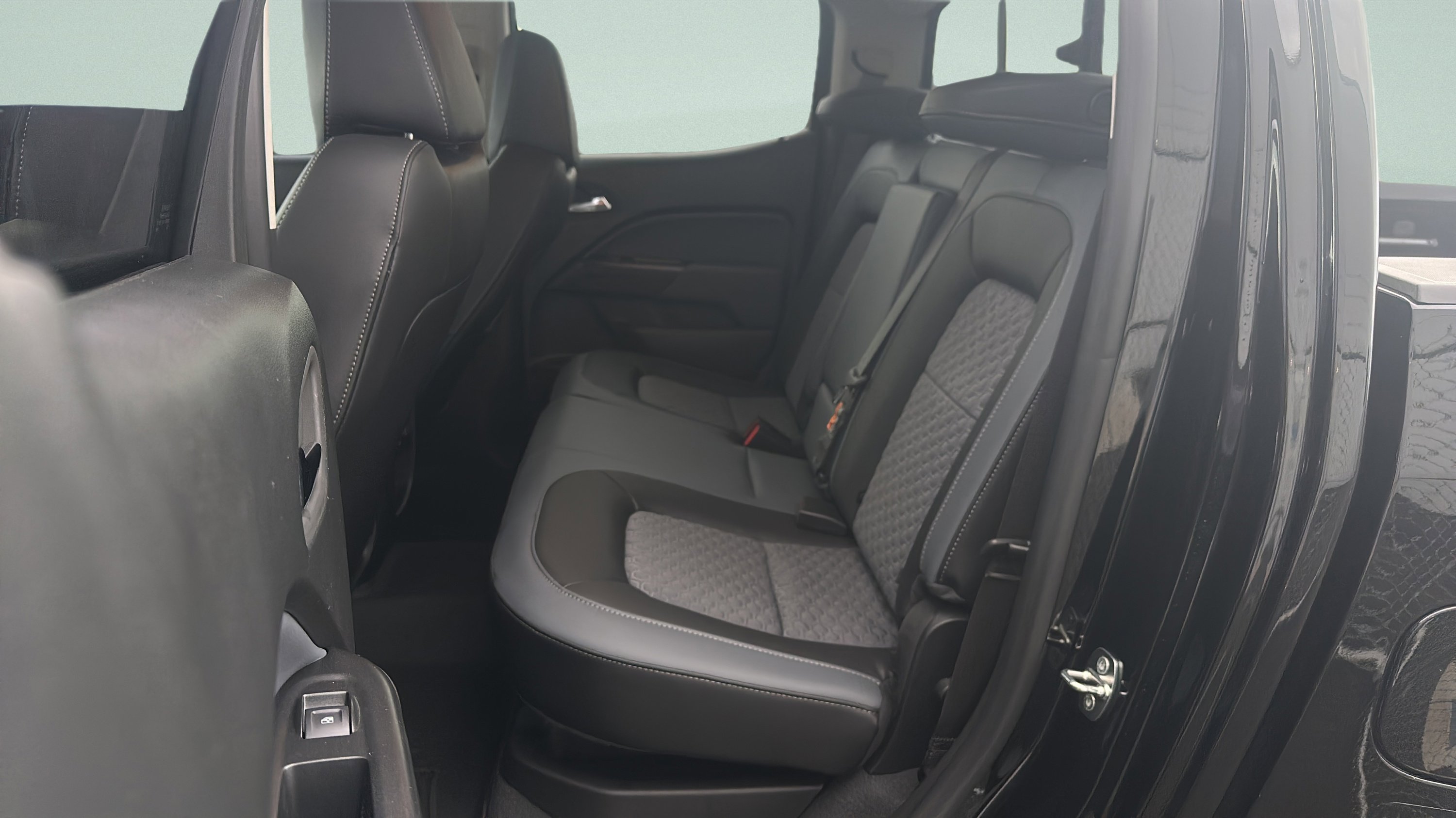 Used 2022 Chevrolet Colorado Z71 image 26