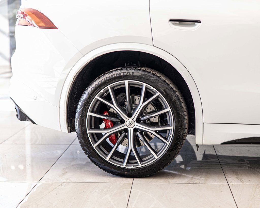 New 2026 Maserati Grecale Modena image 11