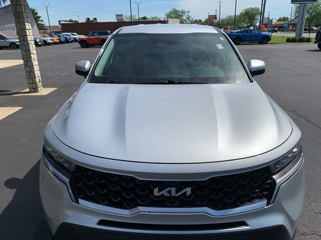 Used 2022 Kia Sorento LX FWD image 9