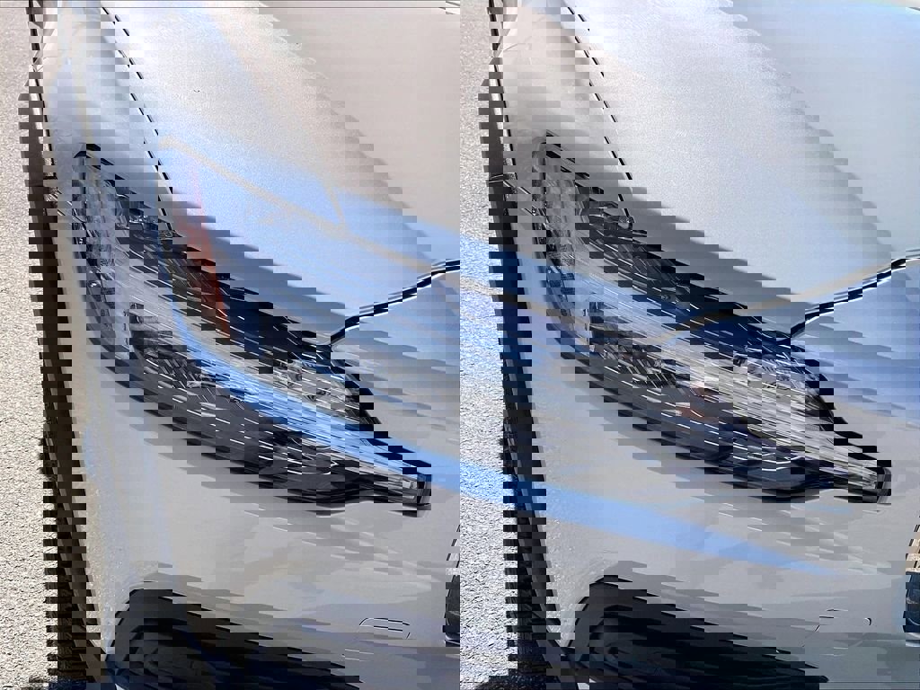 Used 2020 Volvo V60 T5 Cross Country w/ Protection Package image 30