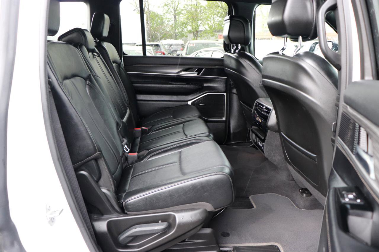 Used 2024 Jeep Wagoneer Series II w/ Flexible Seating Group AWD/4WD image 15