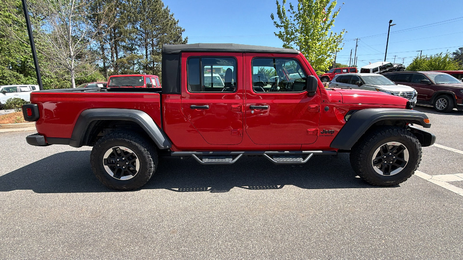 Used 2025 Jeep Gladiator Sport AWD/4WD image 7