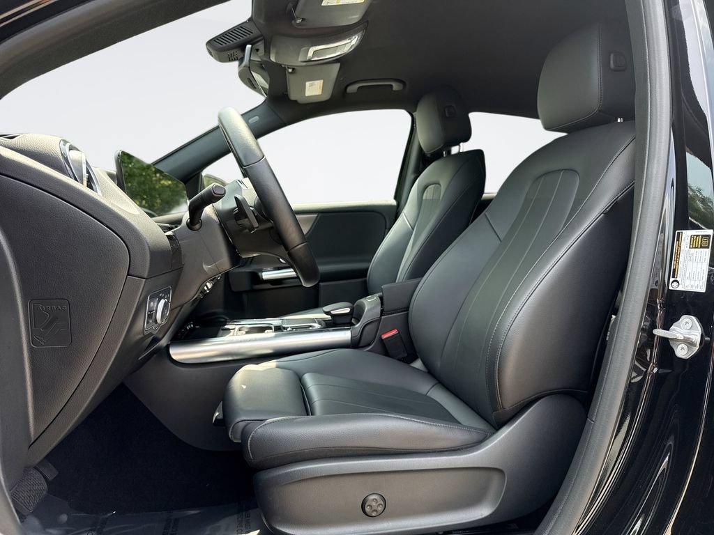 Used 2023 Mercedes-Benz GLA 250 w/ Premium Package image 13