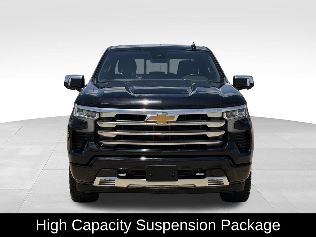 Used 2024 Chevrolet Silverado 1500 High Country AWD/4WD image 3