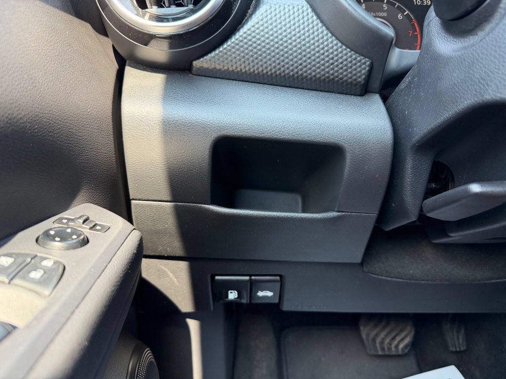 Used 2023 Nissan Kicks SV FWD image 14