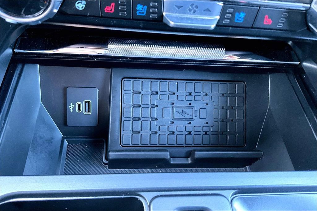 Used 2025 Ford F150 Raptor image 12