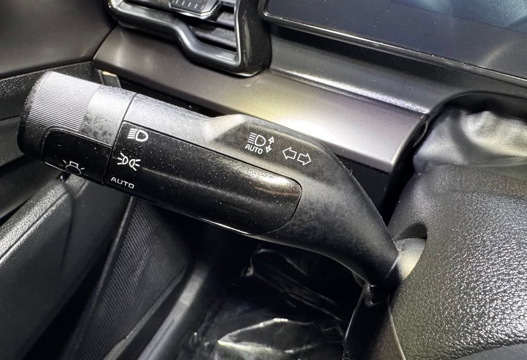 Used 2025 Kia Sportage EX AWD/4WD image 26
