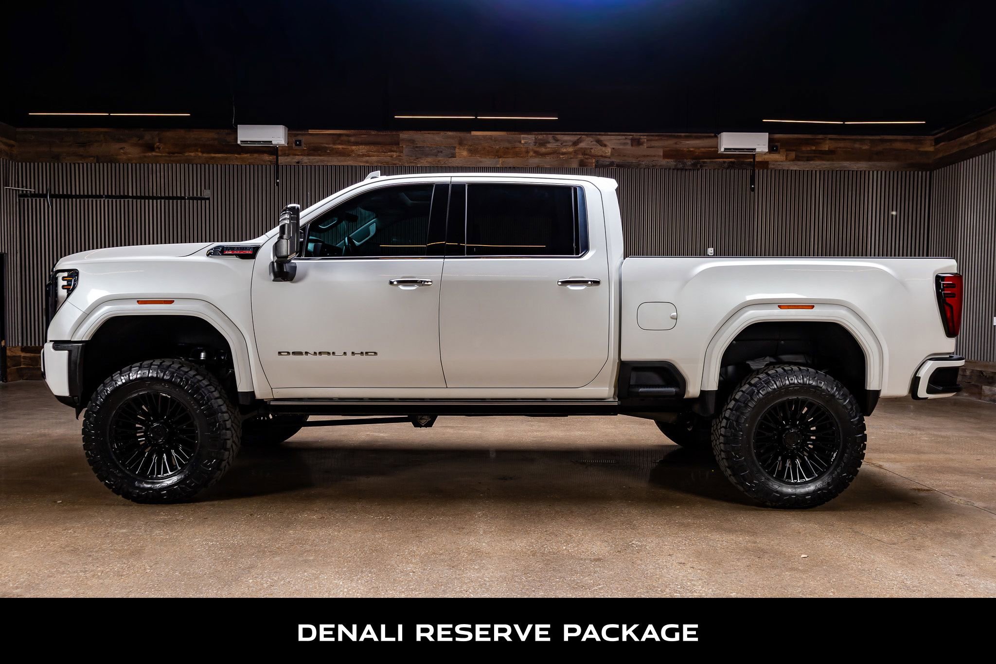 Used 2024 GMC Sierra 2500 Denali w/ Denali Reserve Package image 6