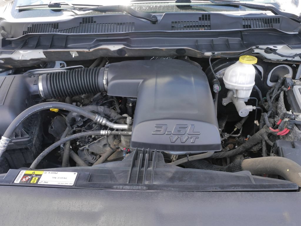Used 2019 RAM 1500 Classic SLT w/ Protection Group AWD/4WD image 28