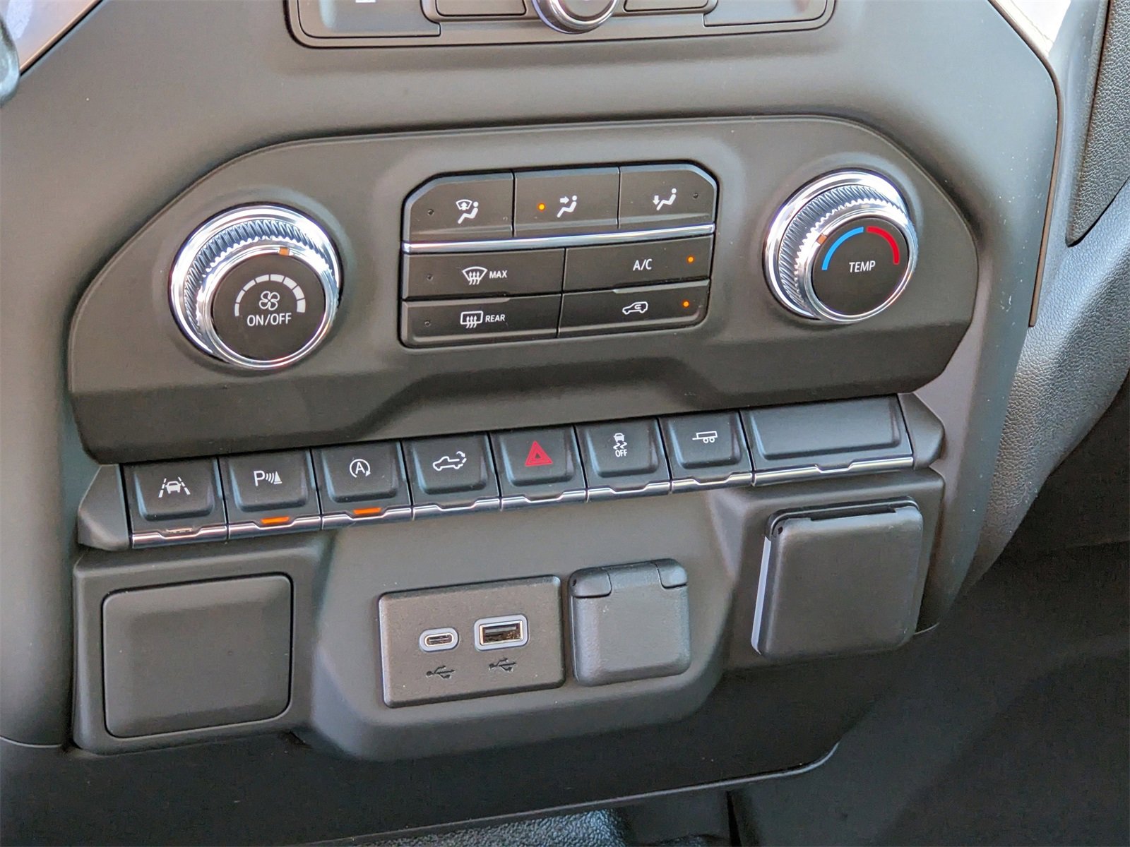 Used 2023 GMC Sierra 1500 Pro w/ Pro Value Package image 17