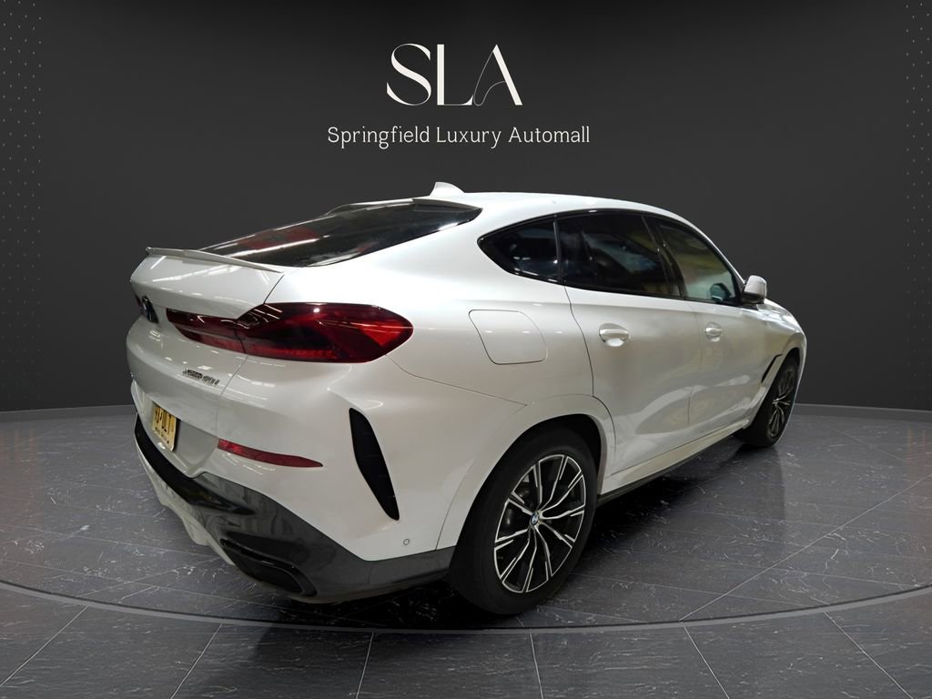 Used 2021 BMW X6 xDrive40i w/ M Sport Package AWD/4WD image 3