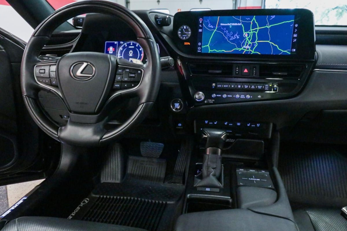 Used 2022 Lexus ES 350 Ultra Luxury w/ Accessory Package 2 FWD image 29