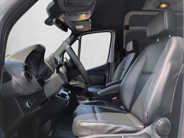 Used 2025 Mercedes-Benz Sprinter 2500 image 14