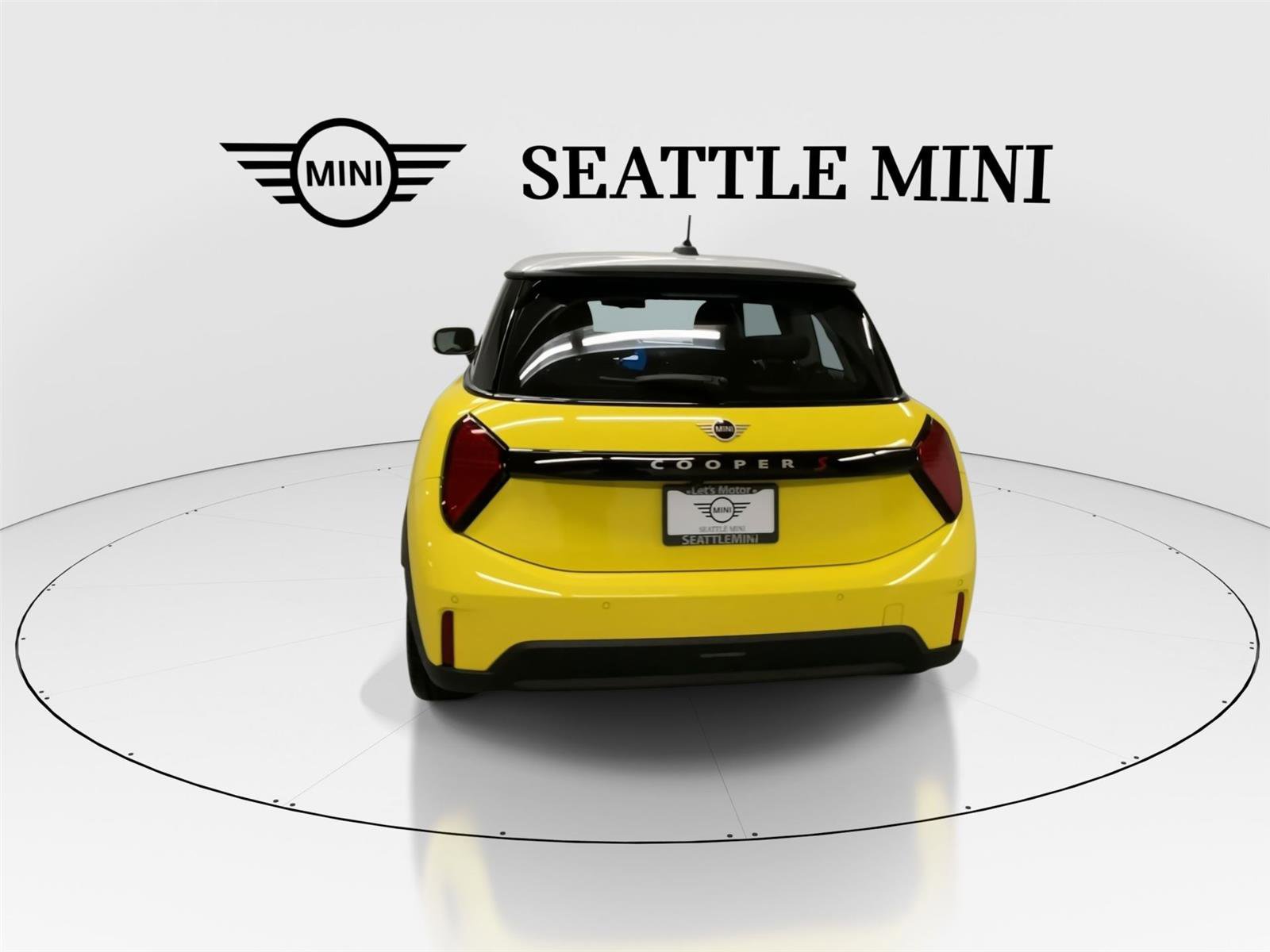 Certified 2025 MINI Cooper S image 9