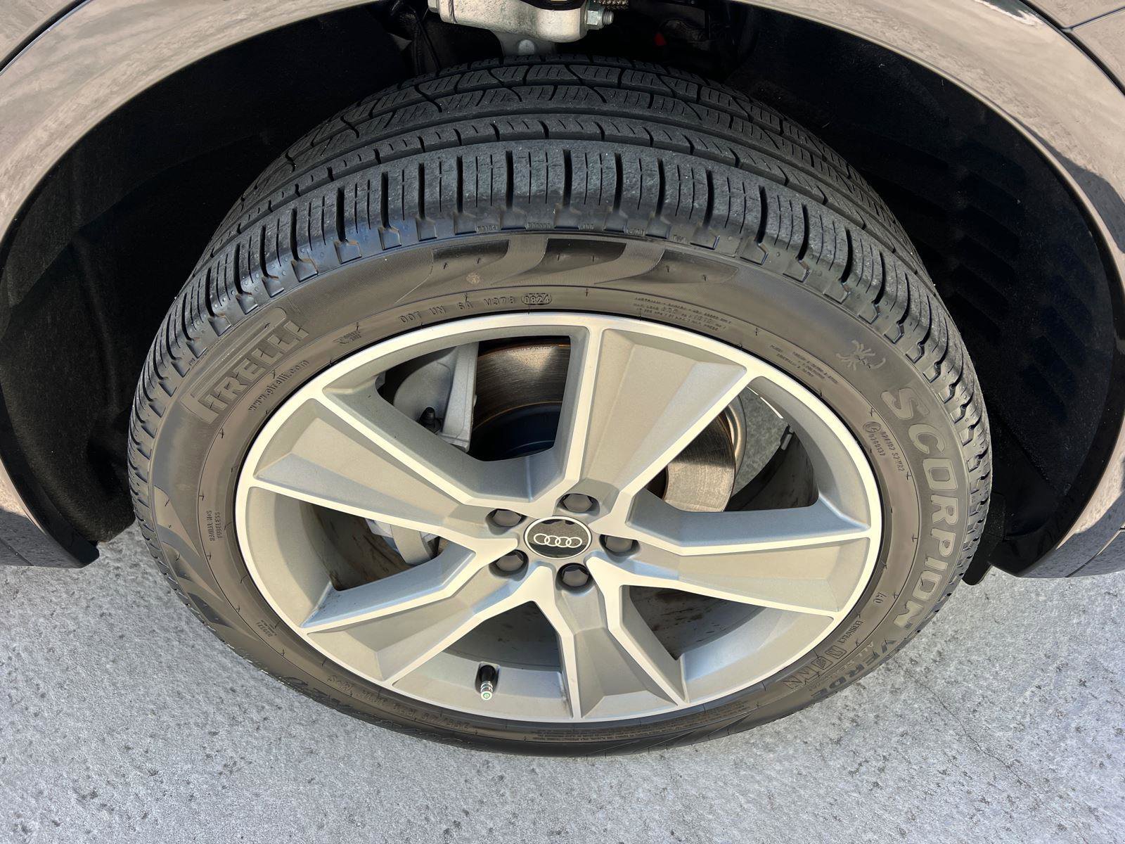 Used 2025 Audi Q5 2.0T Premium w/ Convenience Plus Package image 12