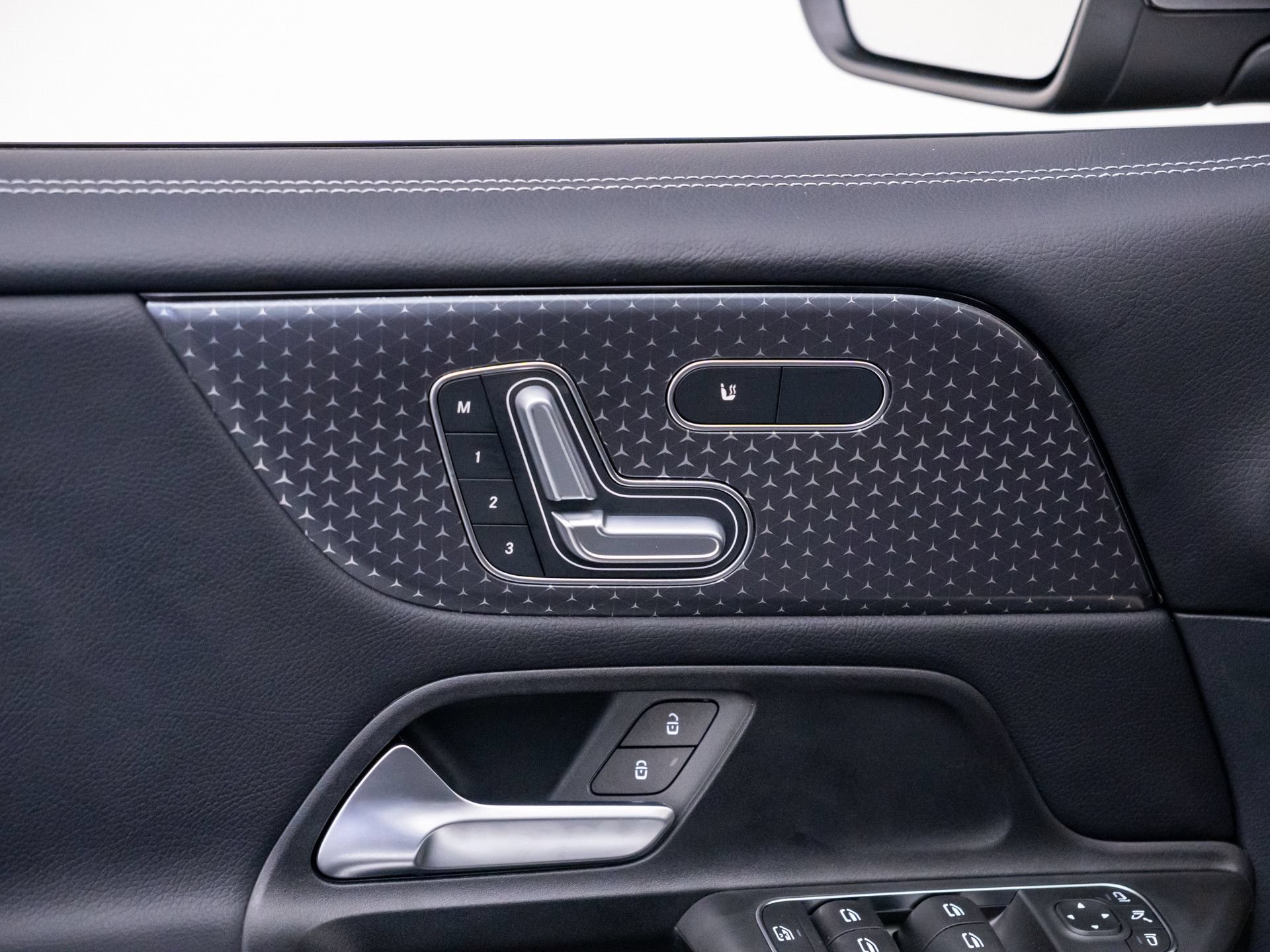 New 2026 Mercedes-Benz GLB 250 4MATIC image 15