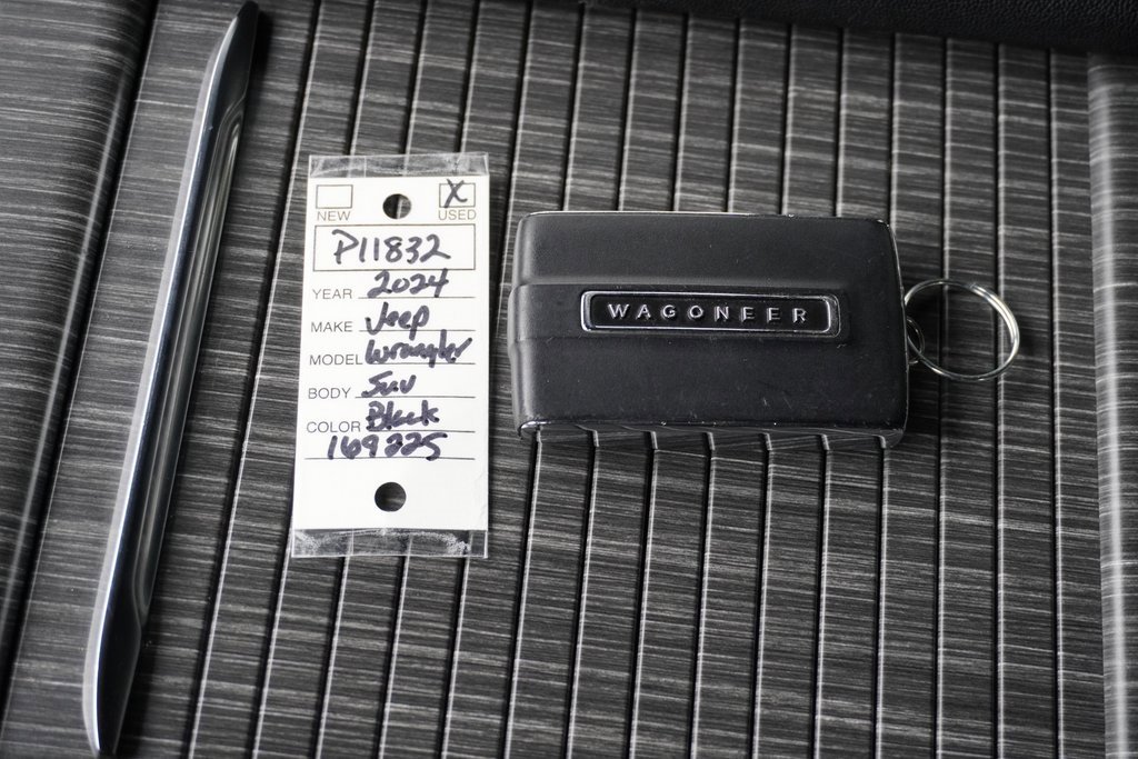 Used 2024 Jeep Wagoneer Series III image 46