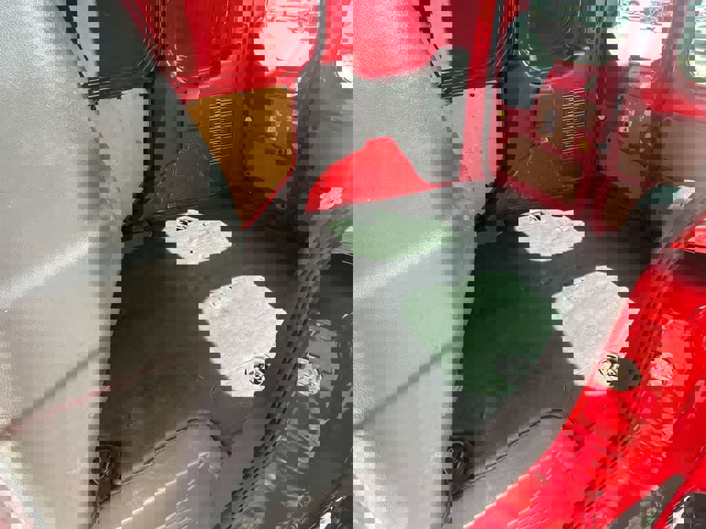 Used 2021 Ford Transit Connect XLT image 17