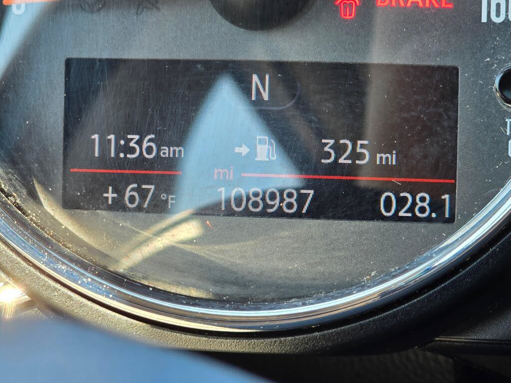 Used 2015 MINI Cooper 4-Door Hardtop FWD image 31