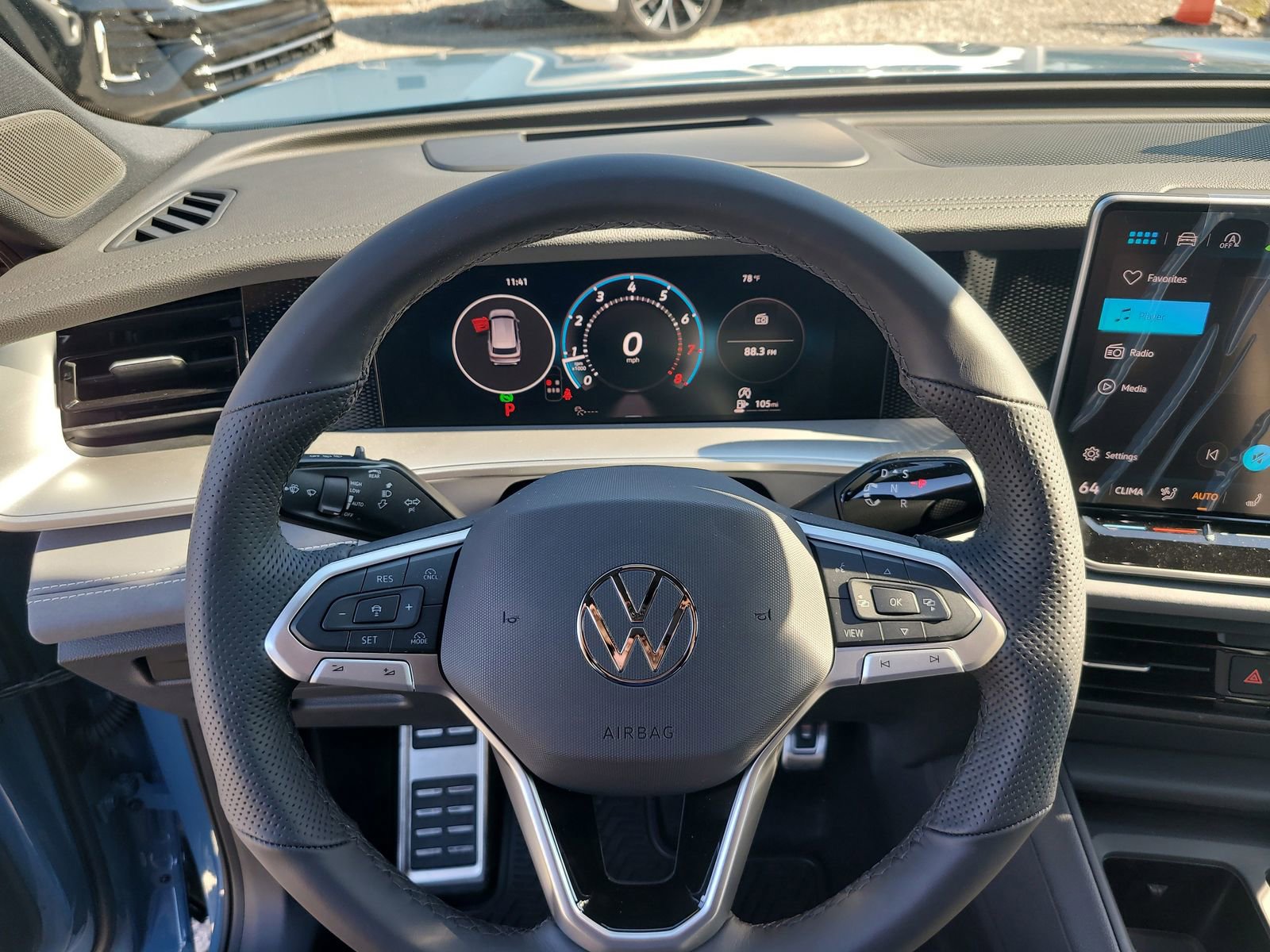 New 2026 Volkswagen Tiguan SE R-Line FWD image 27