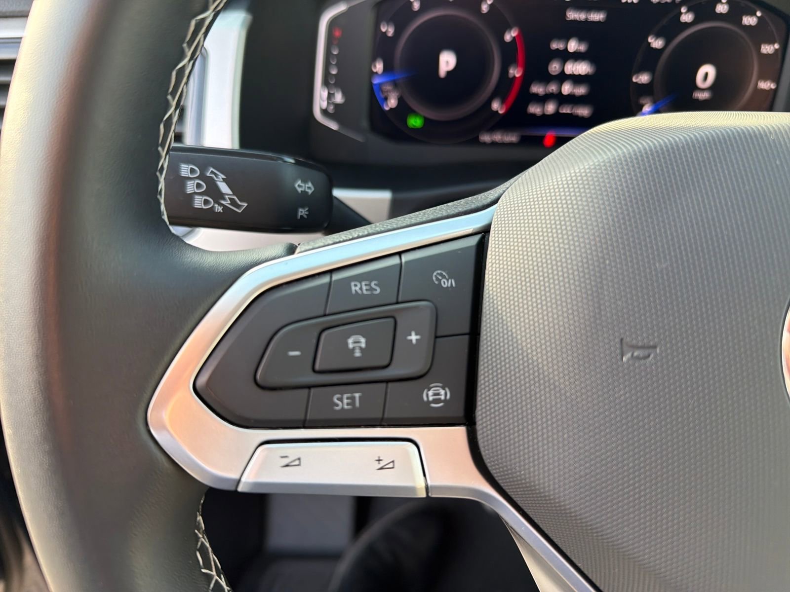 Certified 2022 Volkswagen Atlas SE w/ Black Wheel Package image 14