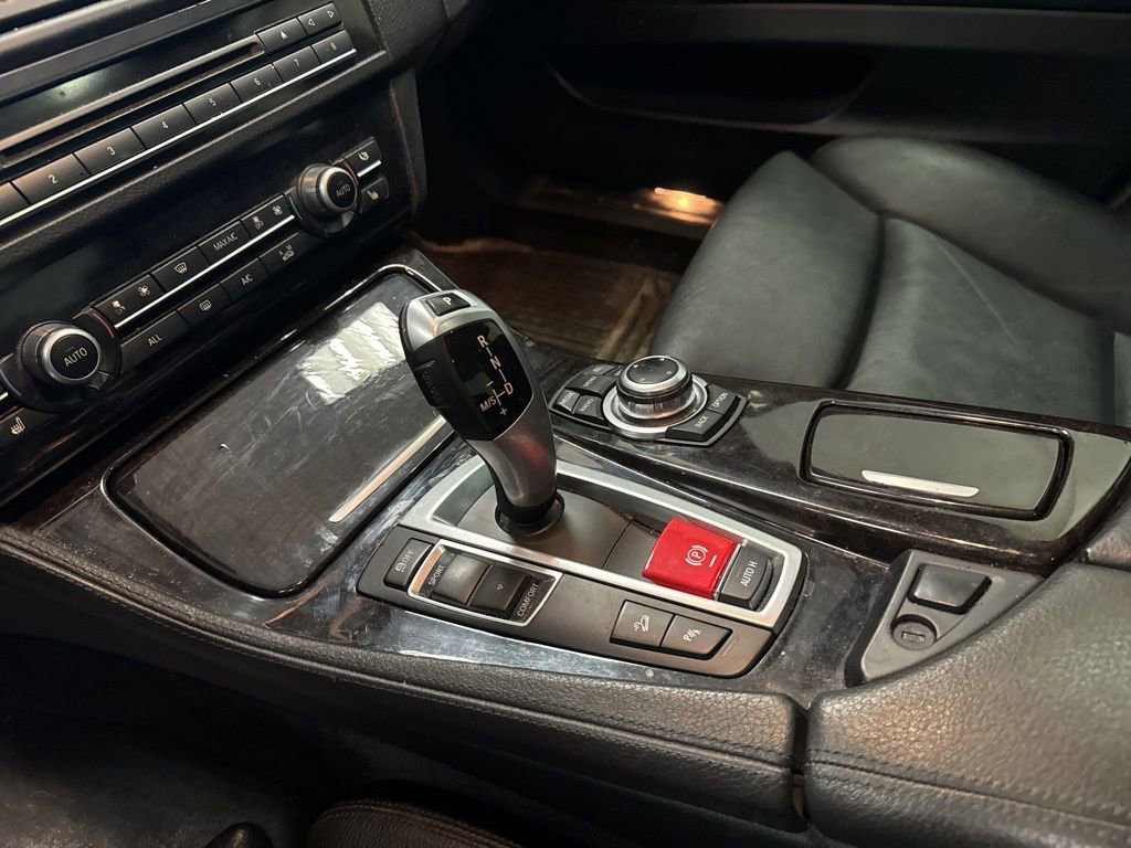 Used 2013 BMW 528i xDrive Sedan AWD/4WD image 8