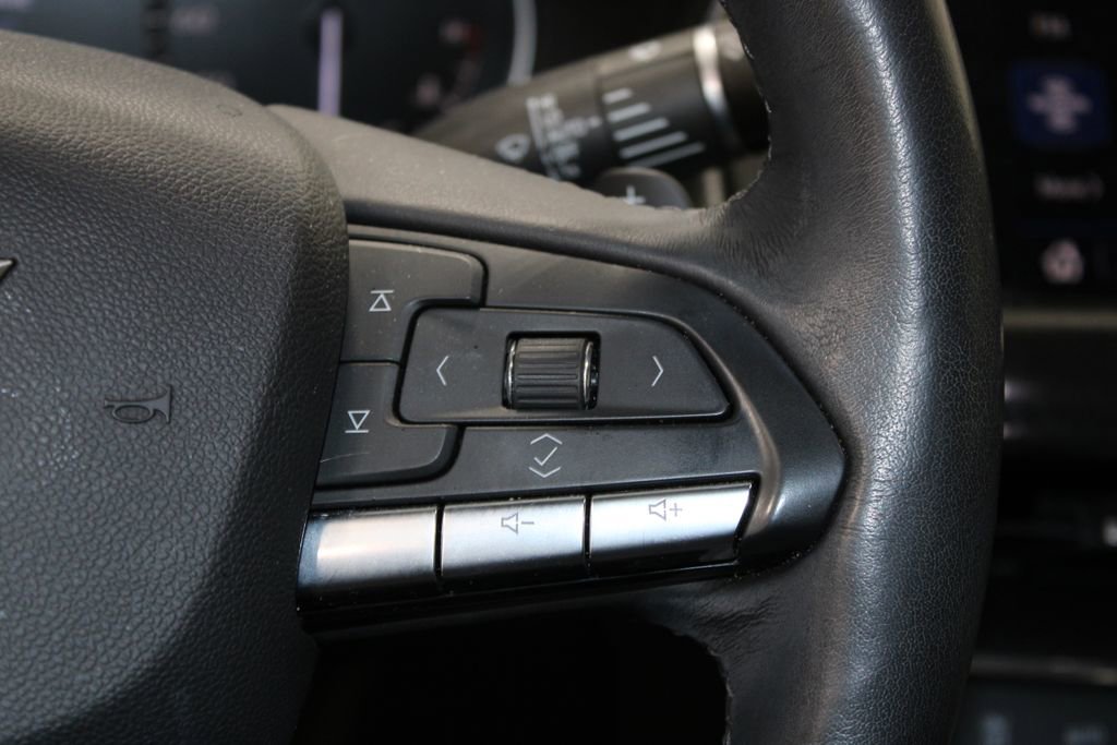 Used 2023 Cadillac CT5 Luxury w/ Sun And Sound Package AWD/4WD image 16