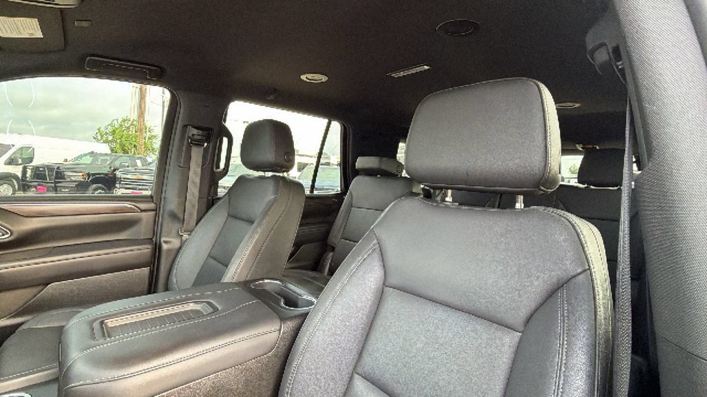 Used 2023 Chevrolet Tahoe LT w/ Luxury Package RWD image 16