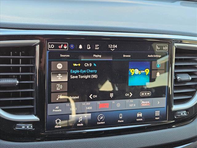 Used 2024 Chrysler Pacifica Touring-L image 13