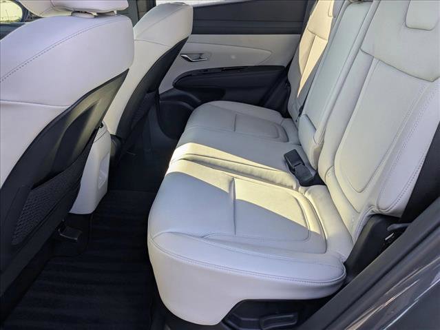 Used 2025 Hyundai Tucson Limited image 18