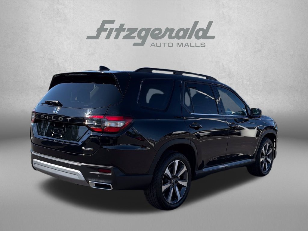 Used 2024 Honda Pilot Touring image 8