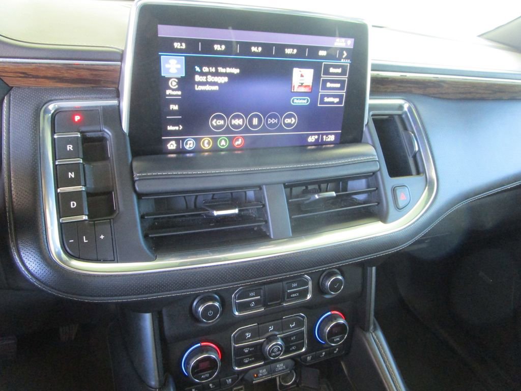 Used 2021 Chevrolet Tahoe Premier w/ Premium Package image 29