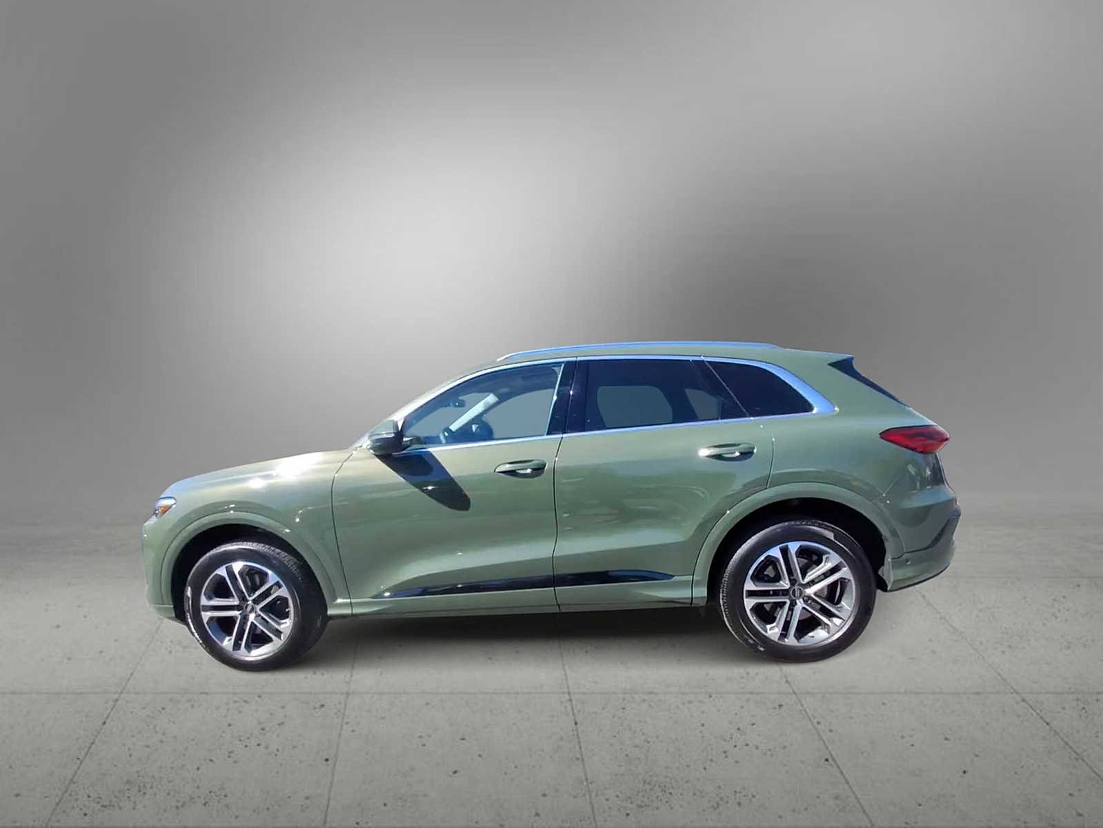Certified 2025 Audi Q5 Premium w/ Premium Plus AWD/4WD image 5