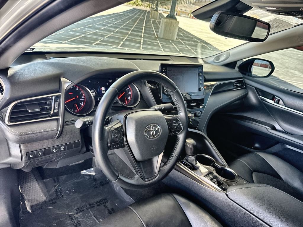 Used 2022 Toyota Camry XSE FWD image 2