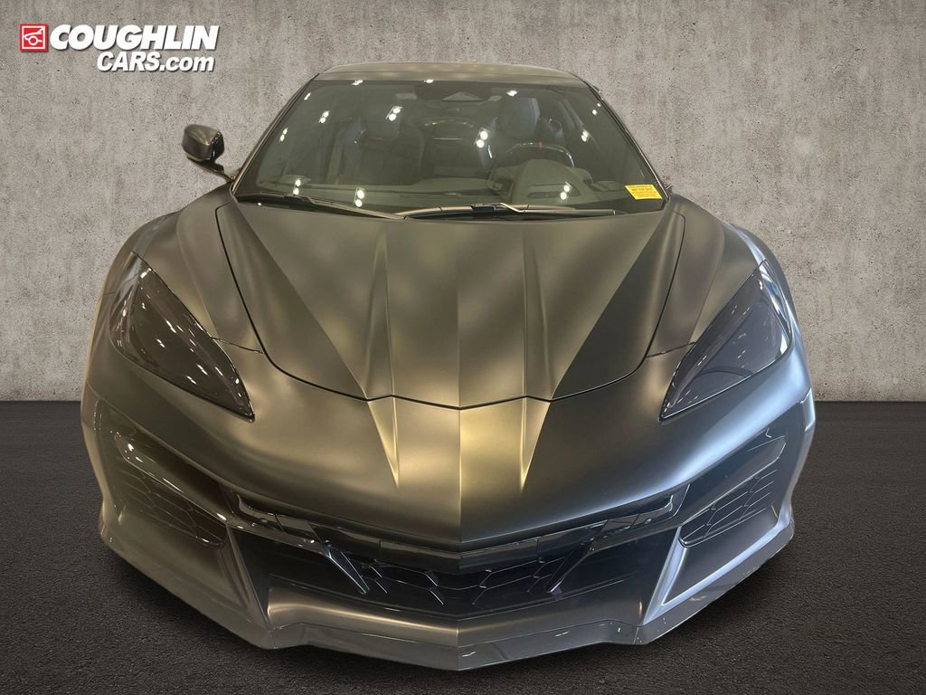 Used 2025 Chevrolet Corvette Z06 w/ Stealth Interior Trim Package RWD image 9