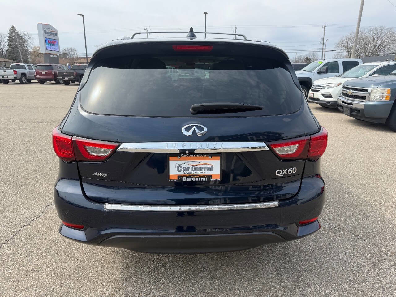 Used 2017 INFINITI QX60 AWD w/ Premium Plus Package image 4