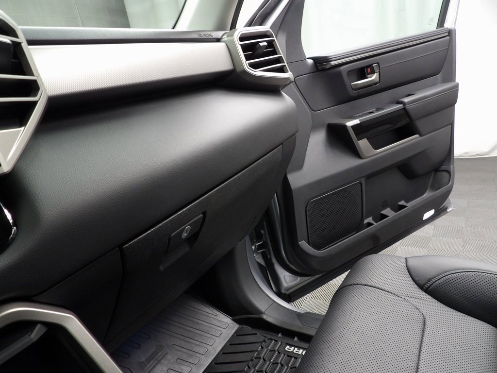 Used 2024 Toyota Tundra Limited image 12