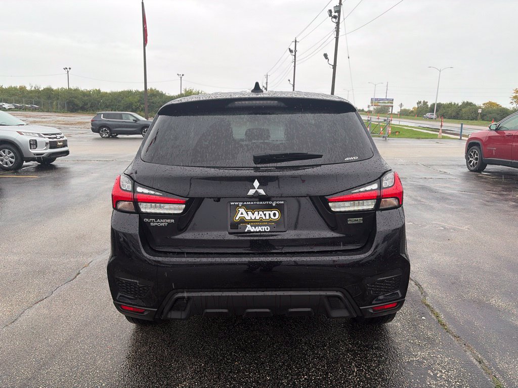 Used 2025 Mitsubishi Outlander Sport LE AWD/4WD image 4