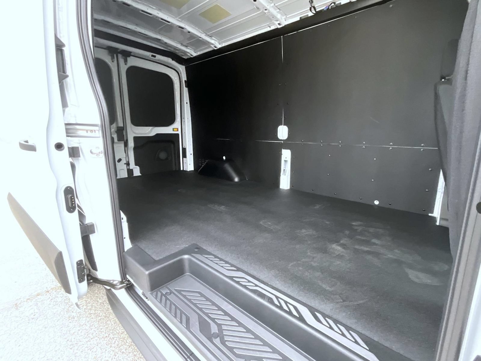 New 2027 Ford Transit 250 148 Medium Roof Extended AWD w/ Load Area Protection Package image 20