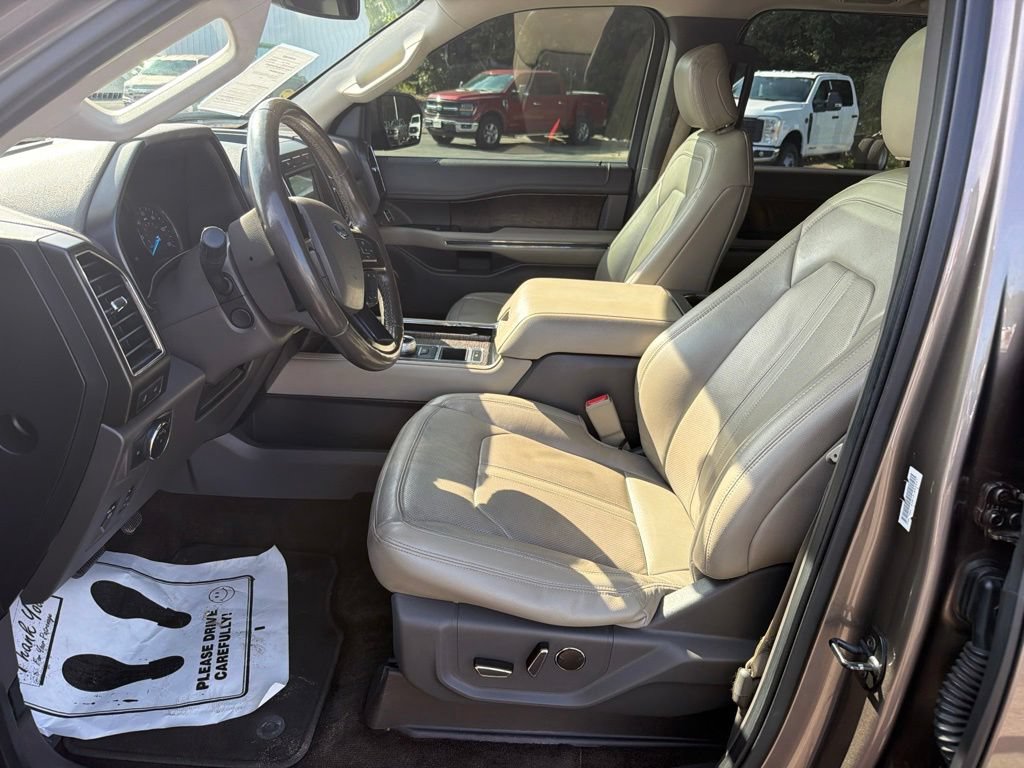 Used 2018 Ford Expedition Max Limited RWD image 15
