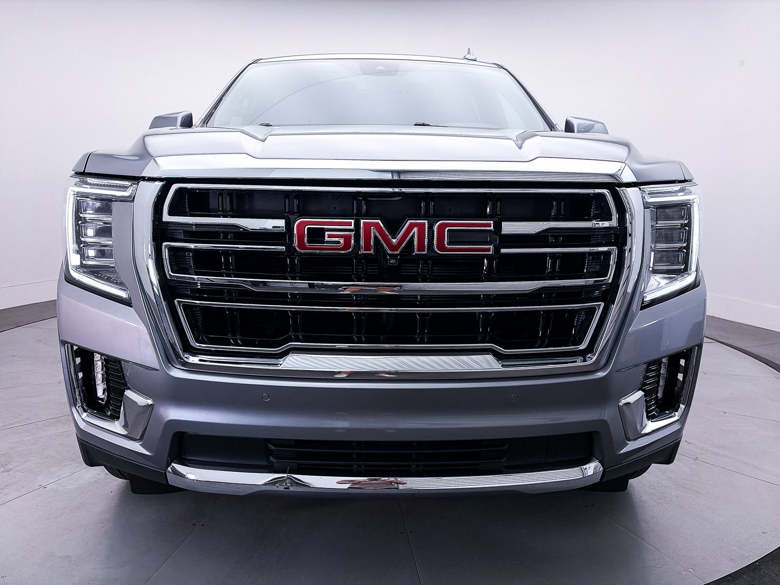 Used 2023 GMC Yukon SLT w/ SLT Premium Package AWD/4WD image 14