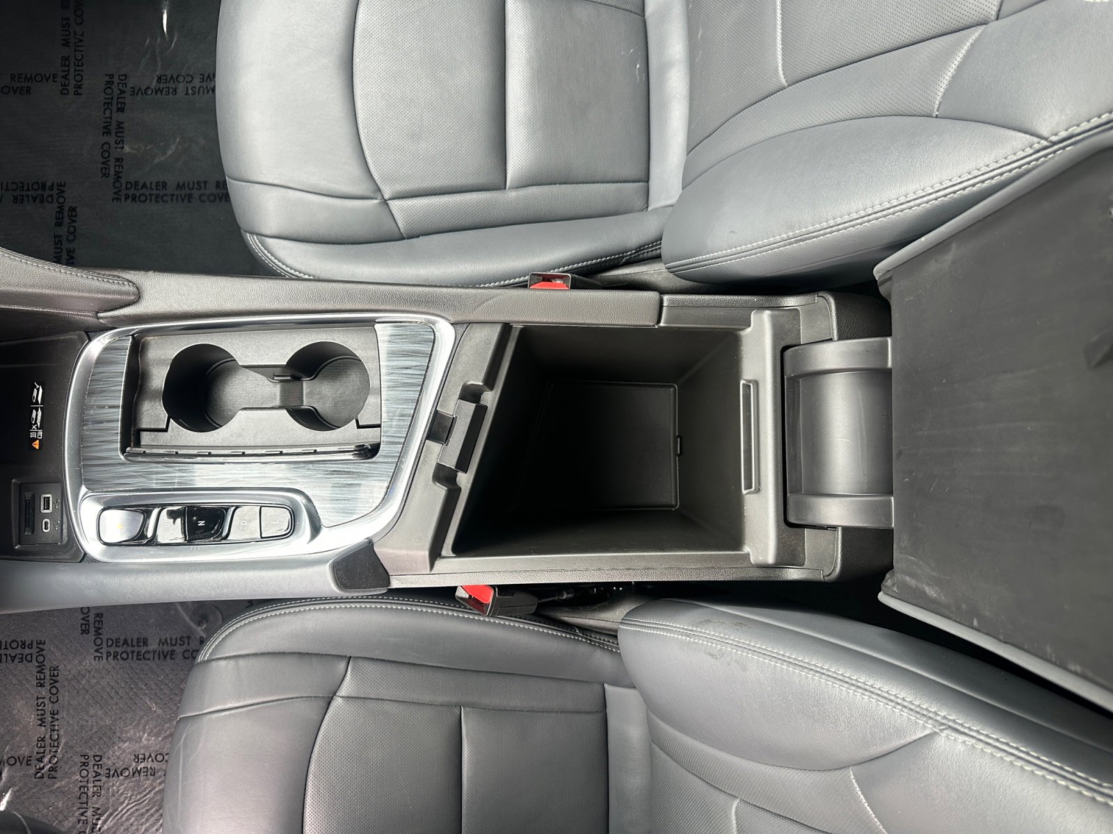 Used 2024 Buick Enclave Premium image 32