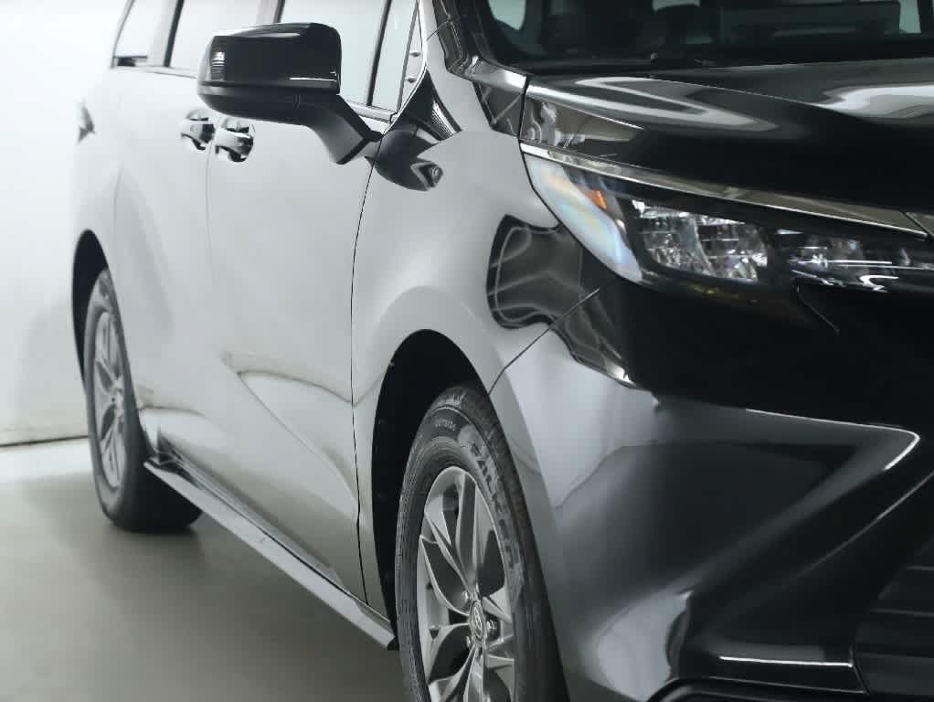 Certified 2026 Toyota Sienna LE AWD/4WD image 8