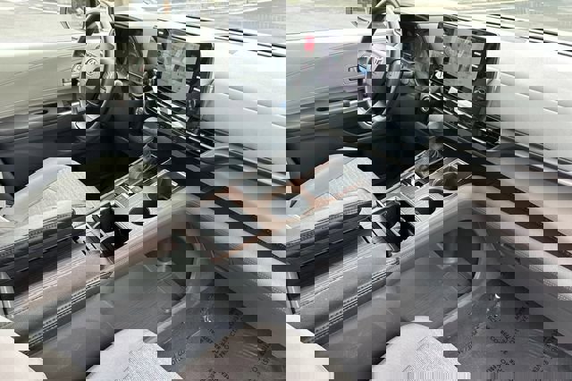 Used 2023 Toyota Sienna LE image 19