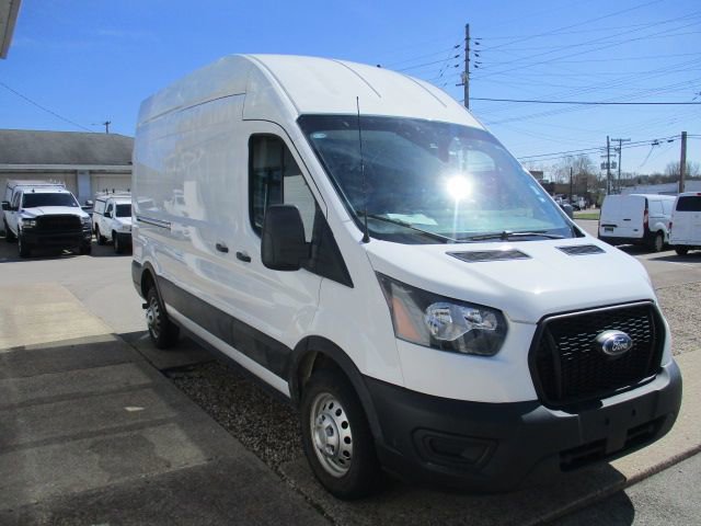 Used 2023 Ford Transit 250 148 High Roof AWD image 3