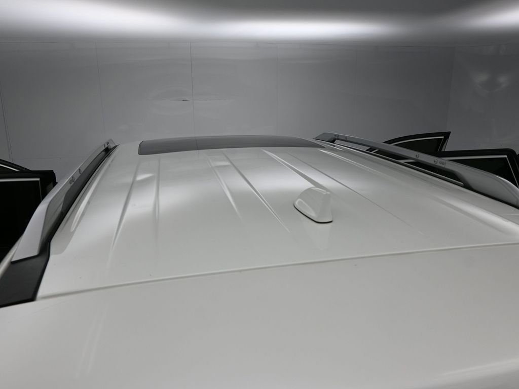 Used 2022 Nissan Pathfinder Platinum w/ Cargo Package image 53