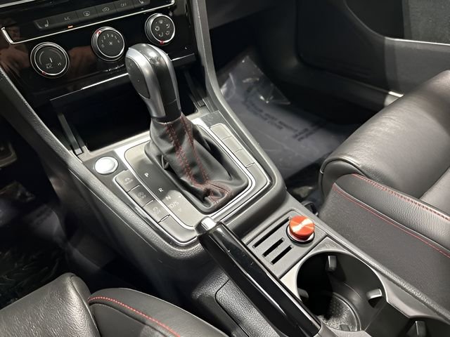 Used 2020 Volkswagen GTI SE FWD image 26